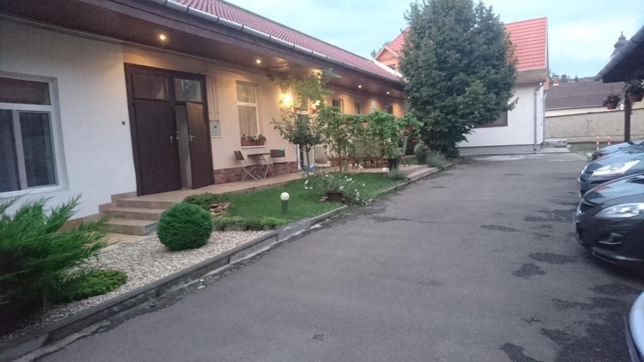 Nobilis Apartman 埃格尔 外观 照片